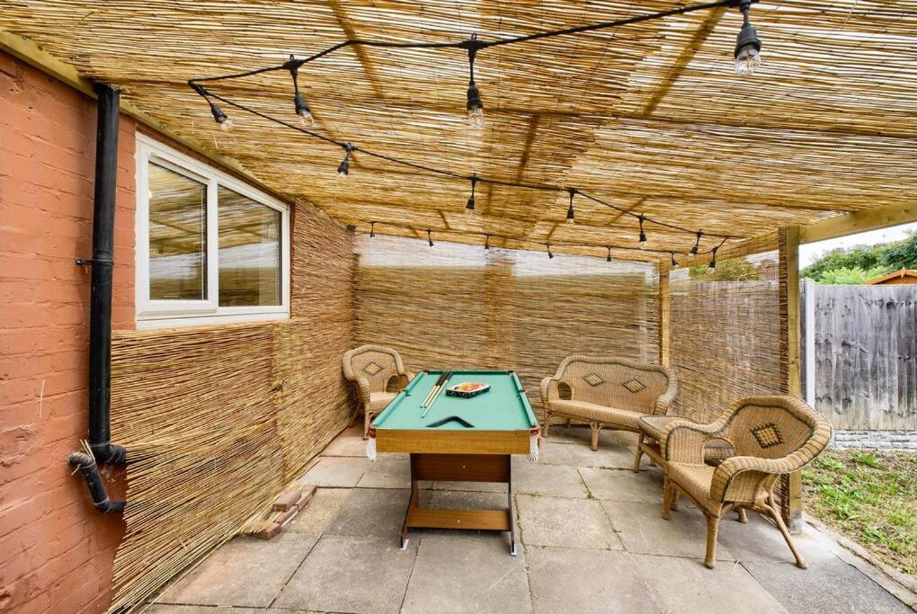 Low Rate For A 4-Bedroom House In Coventry With Free Unlimited Wi-Fi 2 Car Parking 53 Qmc Exteriör bild